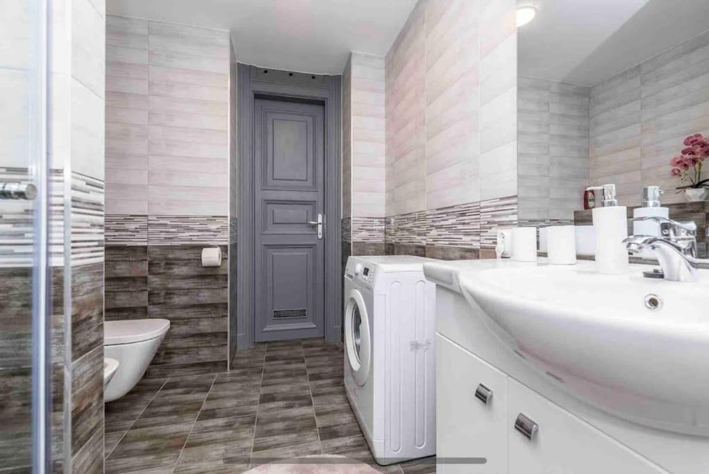 D3 Basilica Luxury Spacious Free Parking For 1 Car Βουδαπέστη Εξωτερικό φωτογραφία