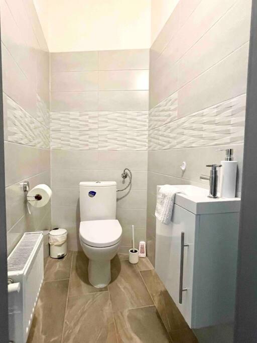 D3 Basilica Luxury Spacious Free Parking For 1 Car Βουδαπέστη Εξωτερικό φωτογραφία